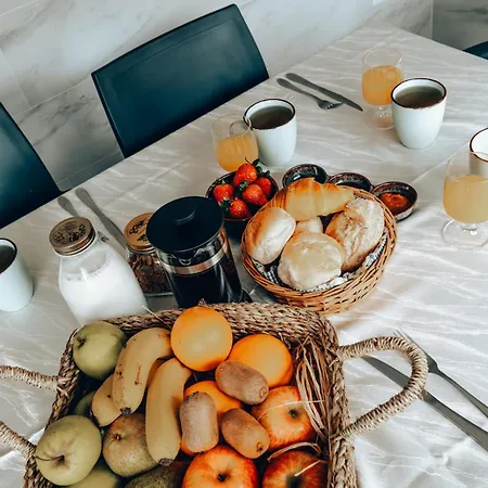 Casa Do Rio, 4890 * Basto