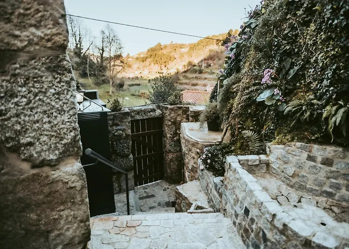 Casa Do Rio, 4890 * Basto